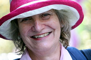 Portrait Raewyn Connell